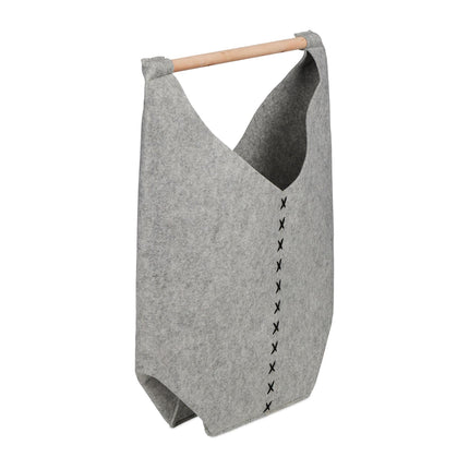Portable laundry box in felt