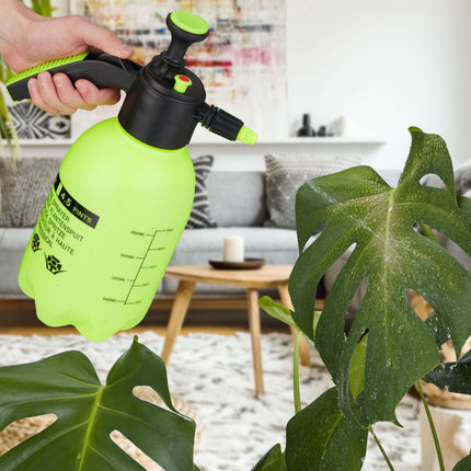 Pressure sprayer 2 liters green