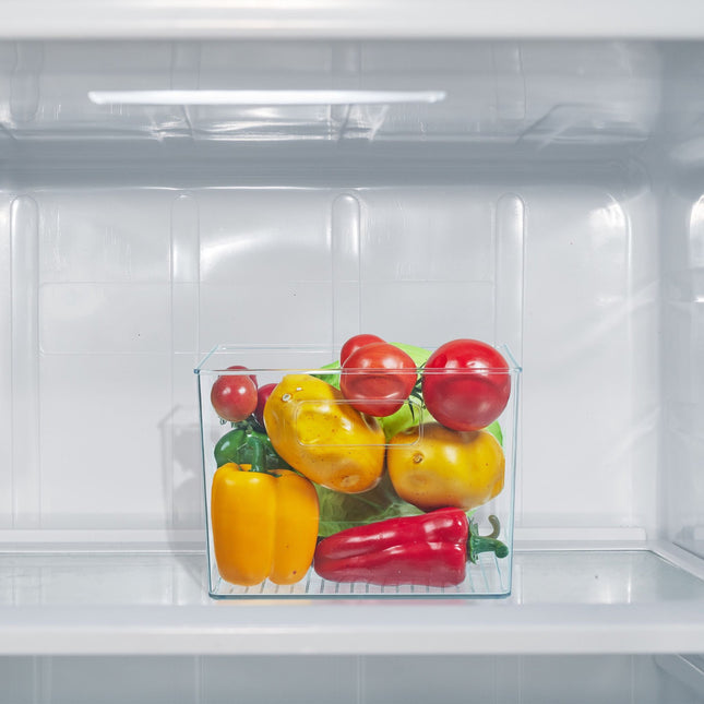 Refrigerator storage with handle