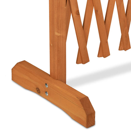 Retractable wooden trellis