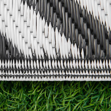 Reversible Outdoor Rug, Durable, Black/White, 121 x 182 cm