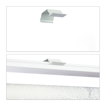 Roller blind for shower with leaf design