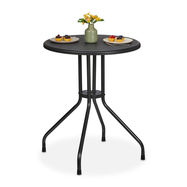 Round garden table in rattan look