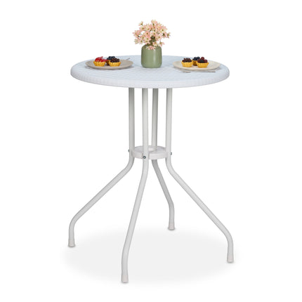 Round garden table in rattan look