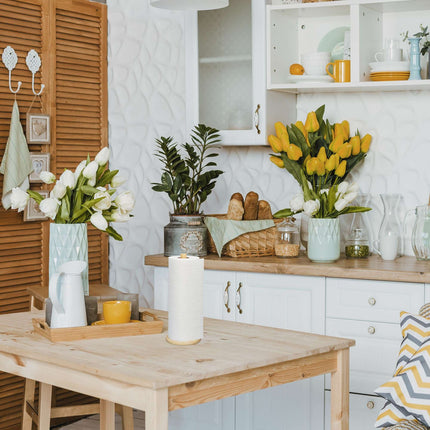 Round kitchen roll holder in bamboo