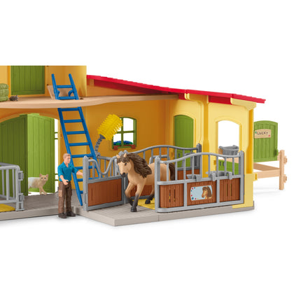 Schleich Farm World Playset Pony Box With Iceland Pony Stallion