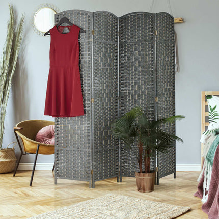 Screen wall with 4 panels