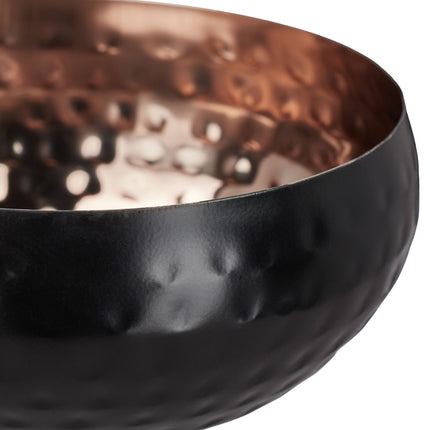 Serving bowl in hammered look