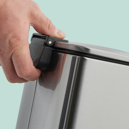 Square Pedal Bin 6L with Liners – Soft-Close, Hands-Free