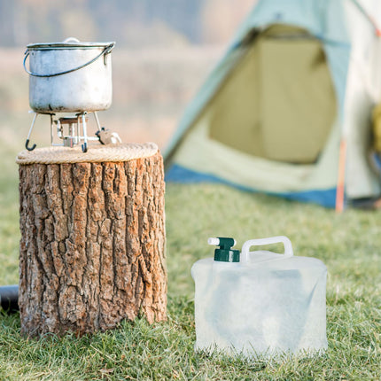 Square collapsible capsules in a set of 4