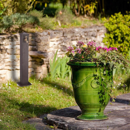 Square water container