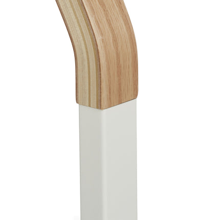 Standing towel rail