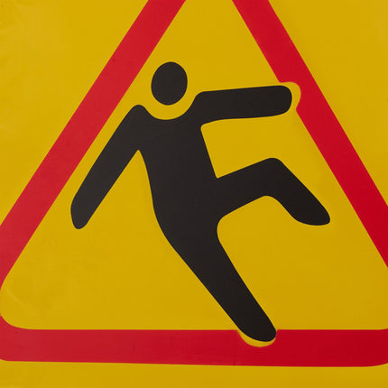 Stand-up display for slip hazard in a set of 3
