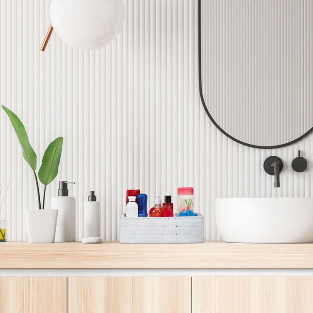 Storage shelf with 3 compartments