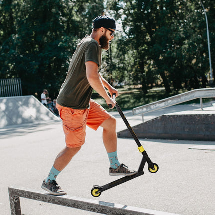 Stunt scooter with ABEC 9 bearings & 100 mm wheels