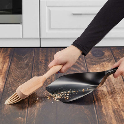 Sweeping set wood &amp; metal