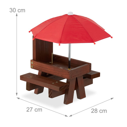 Table set for squirrel