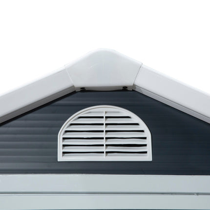 Outdoor tool shed in metal with ventilation window, 134 x 104 x 204 cm