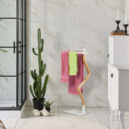 Towel hanger with 2 rails
