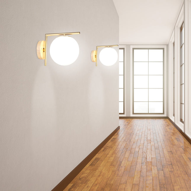 Wall lamp GLOBI brass colored