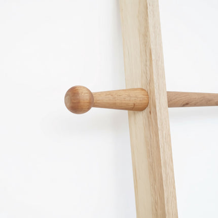 Walnut Towel Ladder, 5 Rungs, Natural Finish