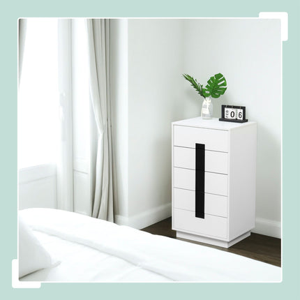 White Chest of Drawers – 4 Spacious Drawers, Versatile Storage