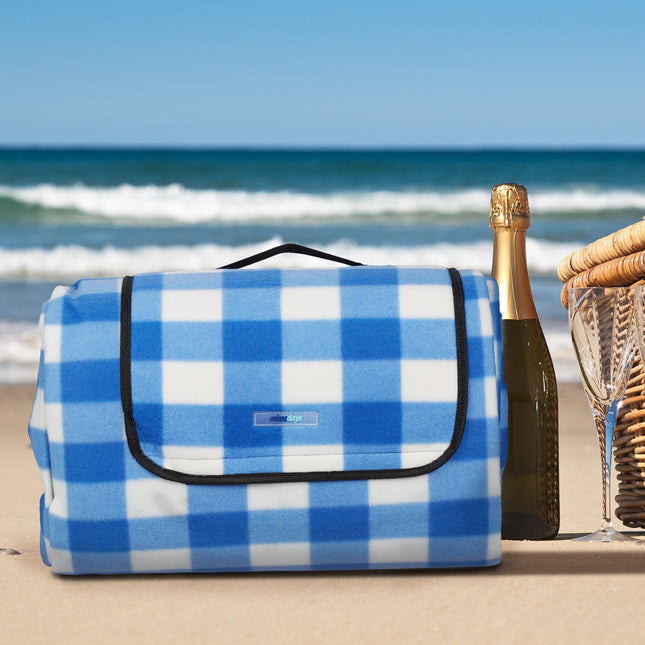 XXL Picnic blanket blue and white checkered
